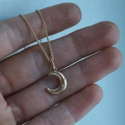 "New Luna" Pendant in gold with diamond & stars