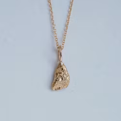 "Nugget" pendant in gold from Australia