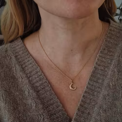 "New Luna" Pendant in gold
