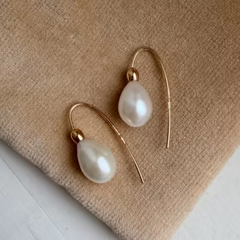 "Snowdrop" earrings in gold