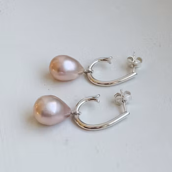Drop Hoops in silver with pink pearl pendants