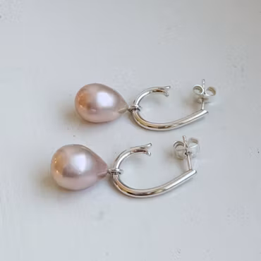 Drop Hoops in silver with pink pearl pendants