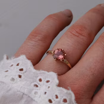 Cocktail "Brittish rose" gold ring
