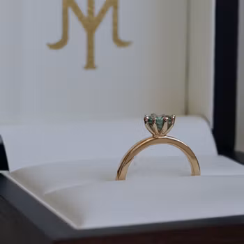 Cocktail "Primavera" gold ring