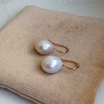 "Pearl drop supermini" earrings in gold with baroque freshwater pearls