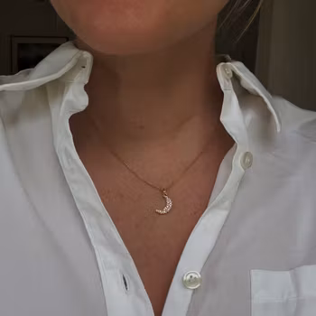 "Pavé sparkle Moon" pendant in 18K gold with mixed diamonds