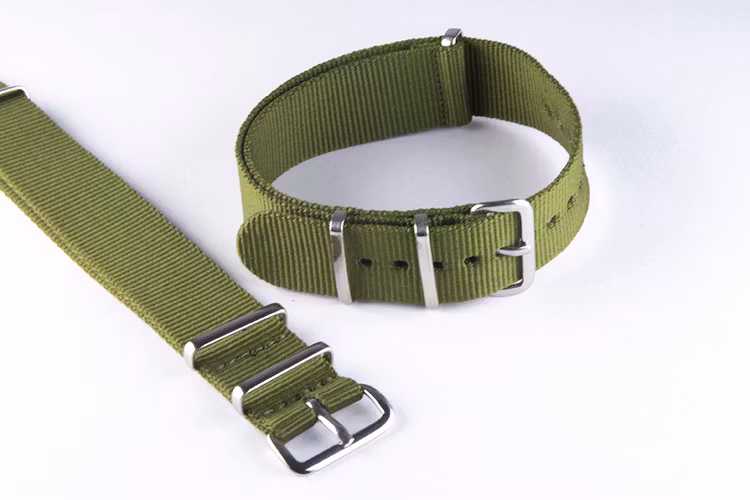 Grönt nato klockarmband