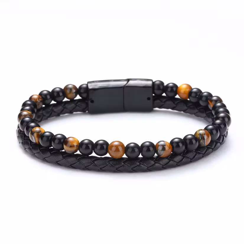 Armband av pärlor och läder