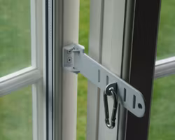 LÅSBART VÄDRINGSBESLAG AV STÅL