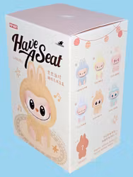 HAVE A SEAT - VINYL PLUSH PENDANT BLIND BOX kr 799,-