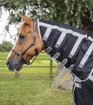 Premier Equine Magni-Teque Magnettäcke med hals