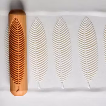 Handrulle Feathers