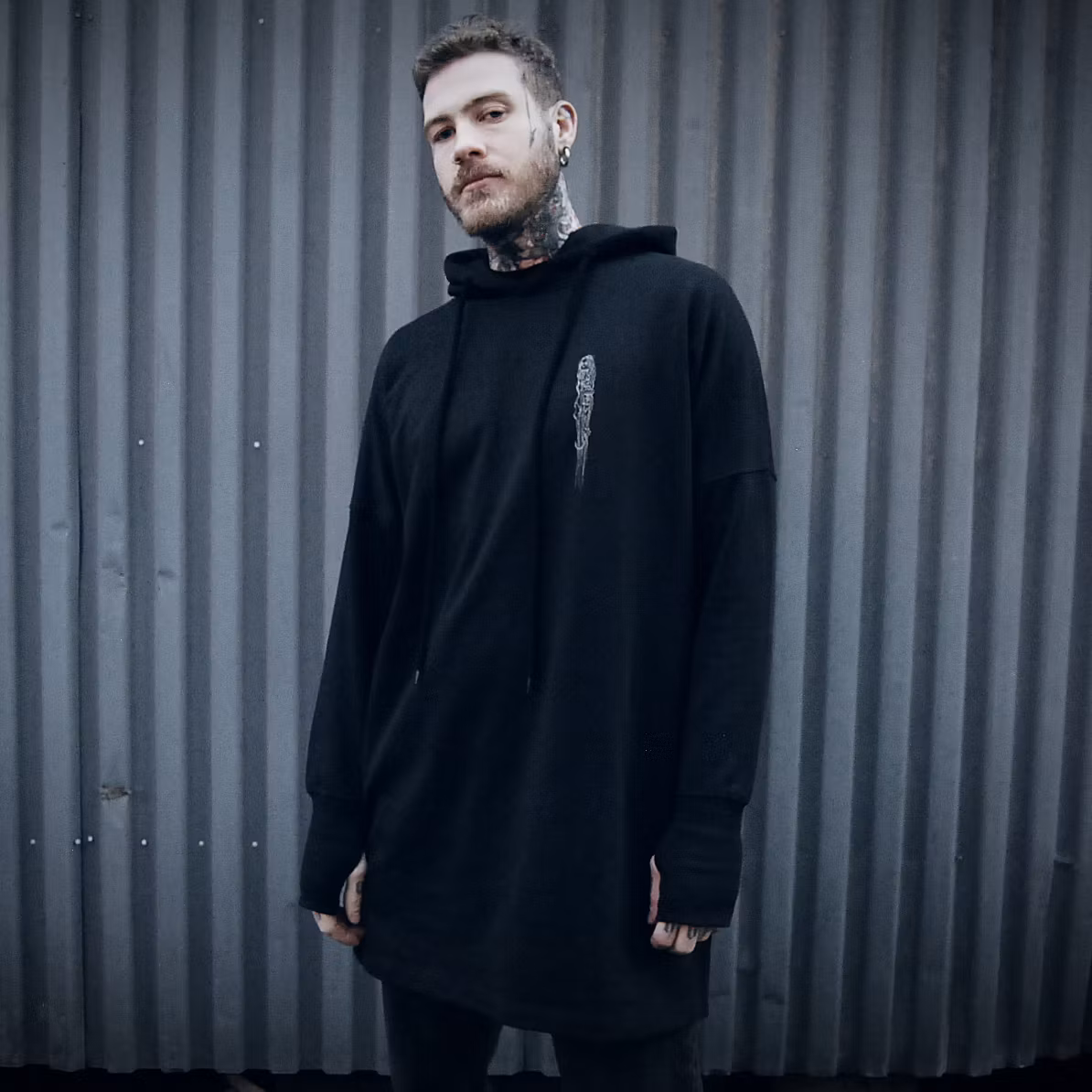 Kikímara lång hoodie (S)