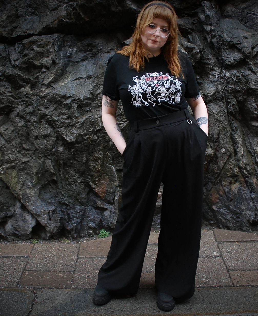 Unchained trousers