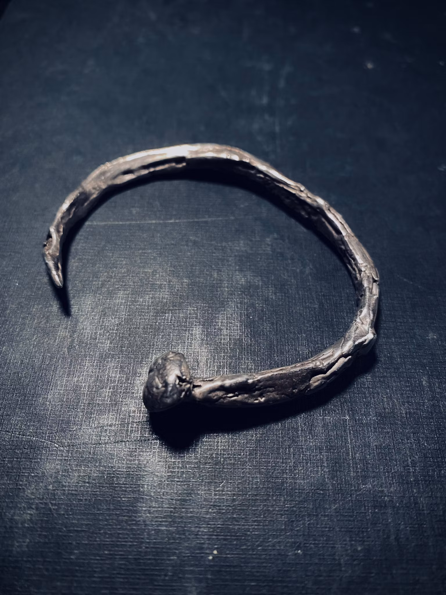 Coffin Nail armband