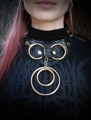 Armour Necklace Gold