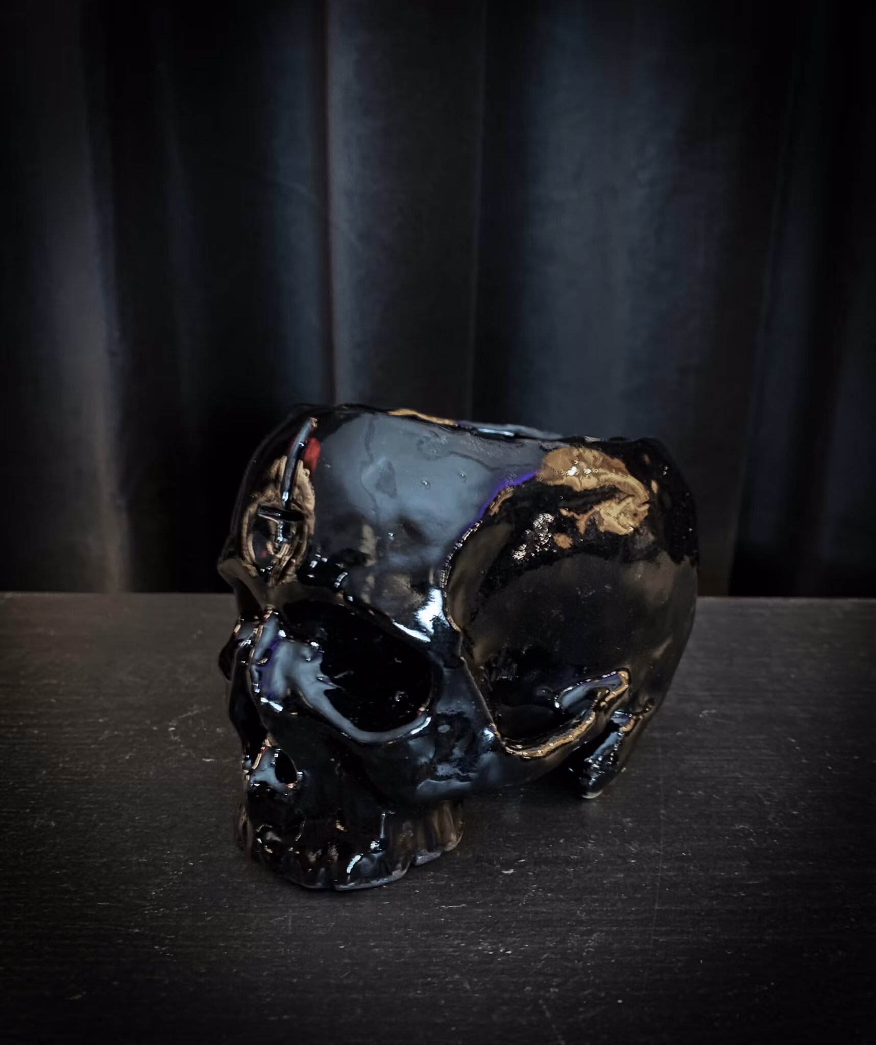 Ljuslykta skalle svart blank liten