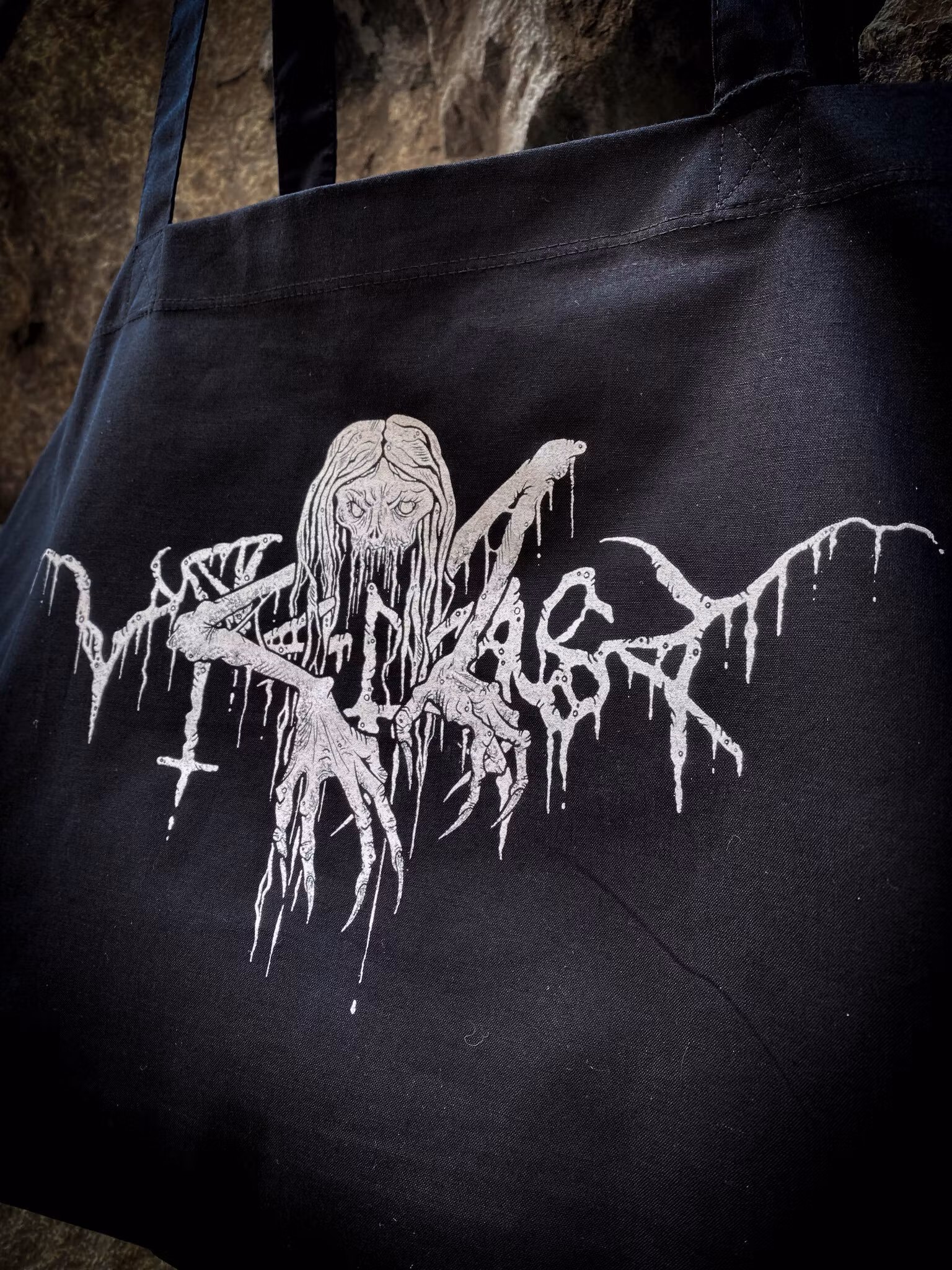 Gryla tote bag