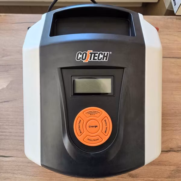 Cotech 15A Batterilader (Som Ny)