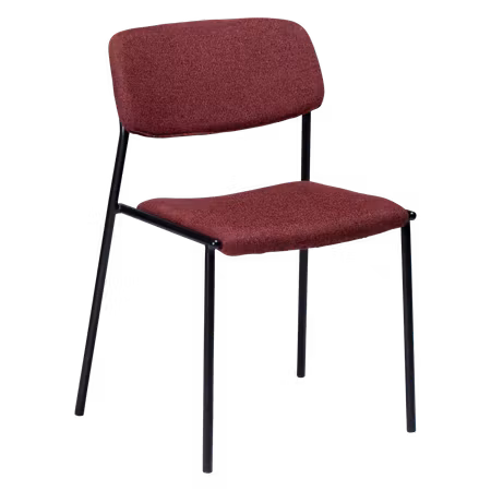STACK stol, stapelbar – Merlot bouclétyg, svarta ben | DAN-FORM