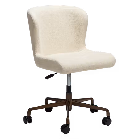 GLAM kontorsstol – Frosted almond bouclétyg, antik mässing ben | DAN-FORM