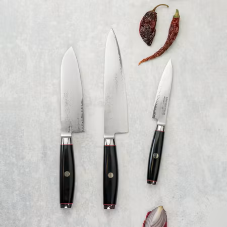 Yaxell Super Gou Ypsilon – Allkniv 12 cm + knivskydd | Y-37202