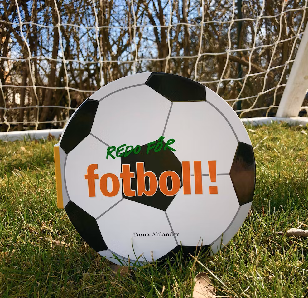 Redo för fotboll! av Tinna Ahlander - Out of stock!