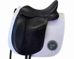 Arena, Dressage, 16,5", svart, W, koppjärn
