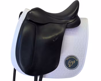 Arena, Dressage, 16,5", svart, W, koppjärn