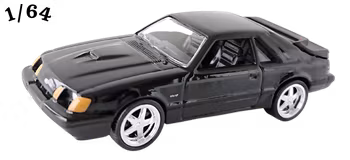 1985 Ford Mustang SVO Svart Auto World