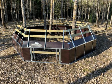 Vildsvinsfälla 30 kvm + Förhöjning + Fäll larm