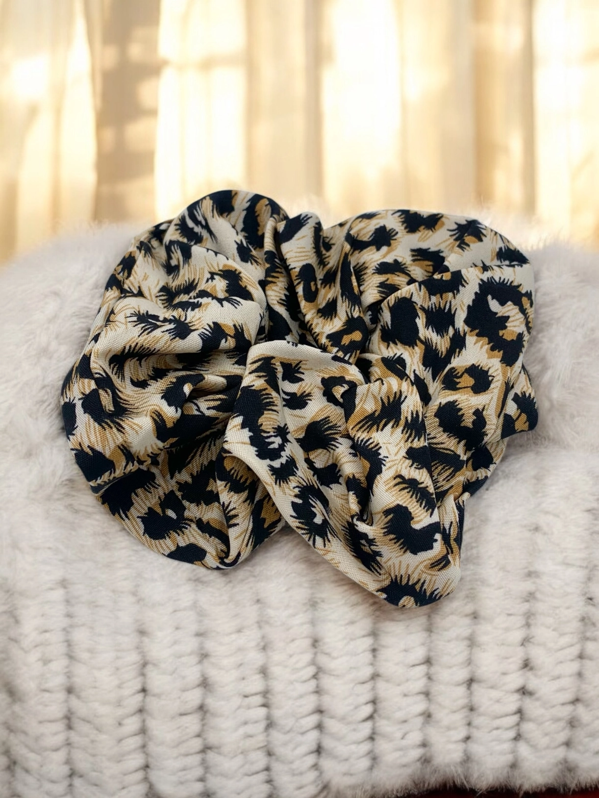 Leo Scrunchie