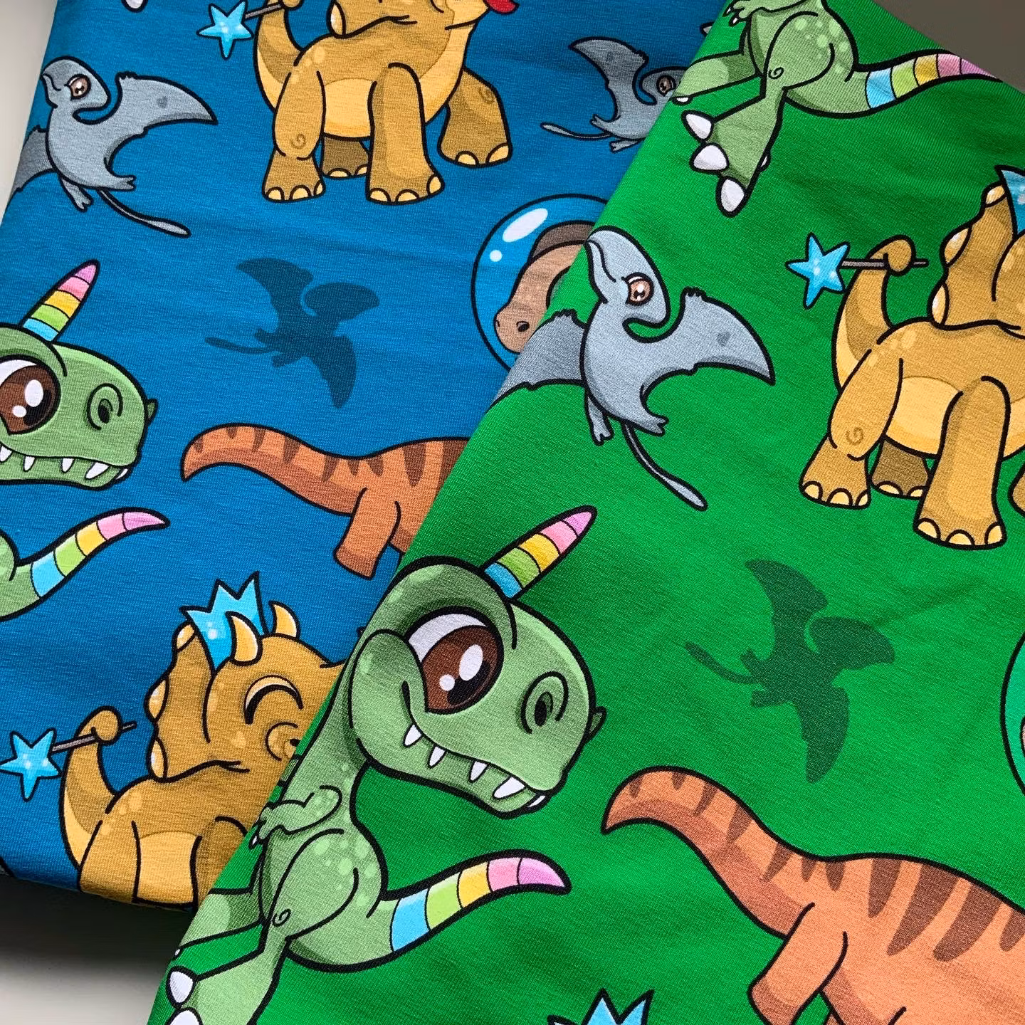 Dino - Sharp Teal -