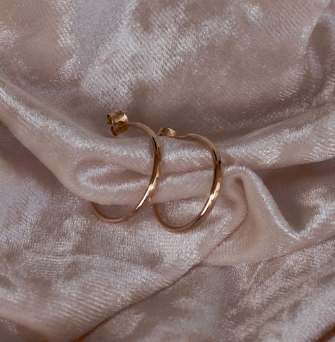 ''Mysk'' Hammered Hoops 18k Red Gold