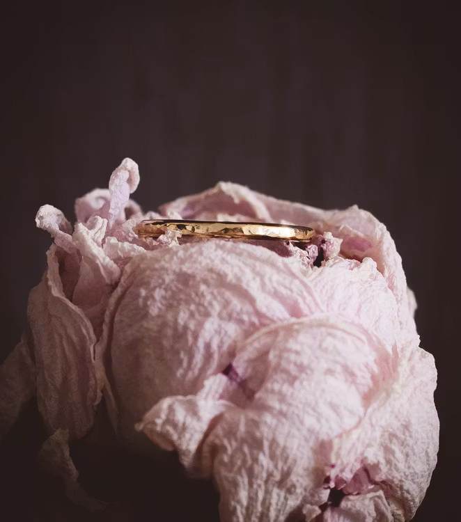 Vigselringar-Förlovningsringar-18k-rödguld-Vigselring-Förlovningsring-Guldsmed-Guldringar-Guldringar-Diamantring-Engagementring-Weddingring-Diamondring-Goldring