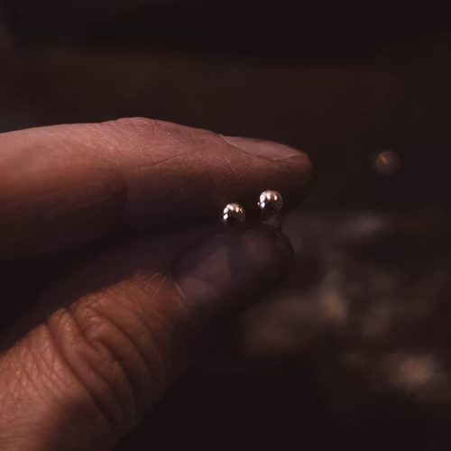 ''Eldgnista'' 18k Red Gold Earrings