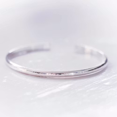 ''Skimra'' Hammered Silver Bracelet