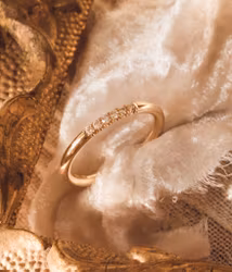 ''Vittra'' Diamond Ring 18k Red Gold