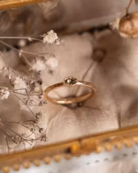 ”Tjärnglimma” Marquise Cut Sapphire