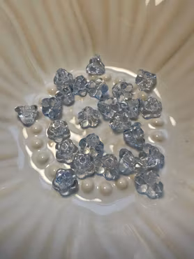 Små glasblommor Liljekonvaljer med hål 6x8 mm Blå, 40st