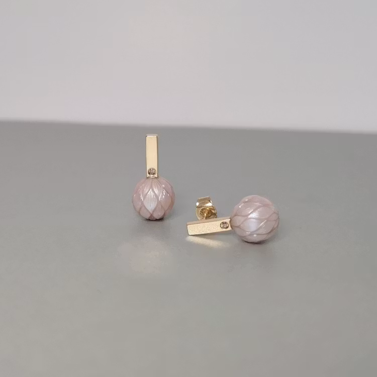 handmade earrings 18k gold pearl diamond handgjorda örhängen guld pärlor pärlörhängen bröllopssmycke bröllopsörhängen
