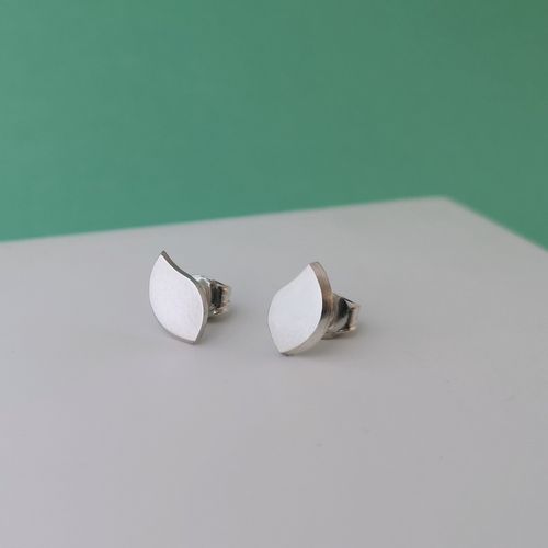 Petal Shadow Earrings in Silver