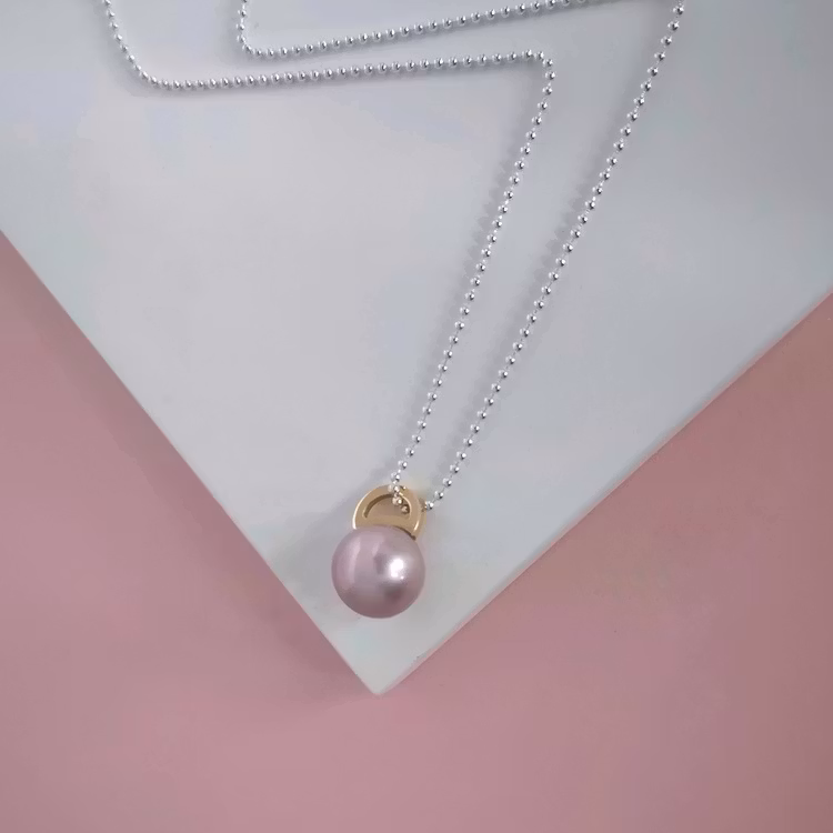 Handmade pendant 18k gold freshwater pearl handgjorda hängsmycke guld pärla