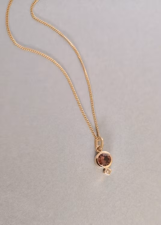 handmade pendant 18k gold red safir diamond handjorda hängsmycke 18k guld safir diamant