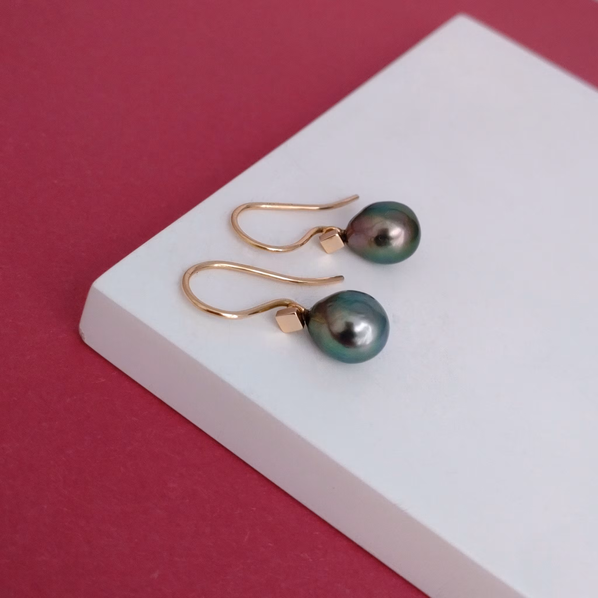 Tetra Tahiti Peacock Pearls