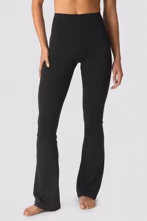 Lyxiga Utsvängda Strumpbyxor Svarta