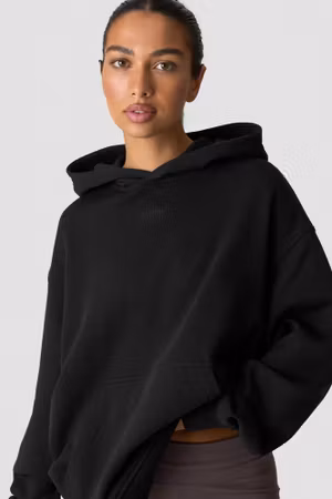 Essence Hoodie W Svart