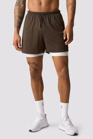 Stride 2-i-1 Shorts Herr Rökt Brun