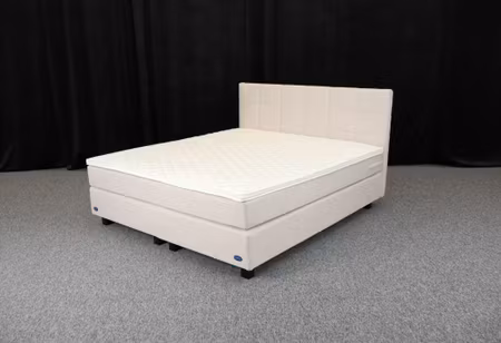 Kontinentalsäng Bianca  - Smålandsbädden