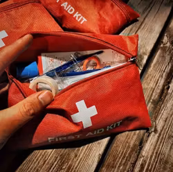 Neccessär, första hjälpen